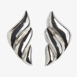 Silver Swirl Earrings NWOT!
